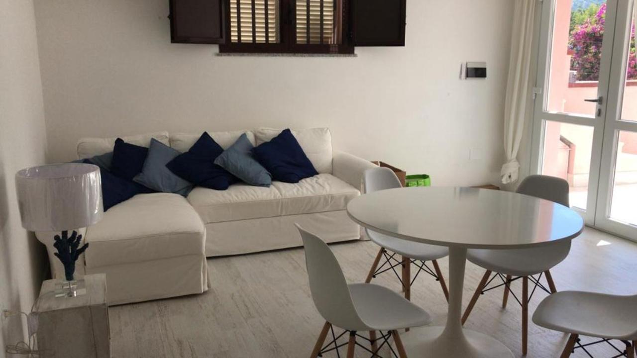 Beach House تانايونيلا المظهر الخارجي الصورة